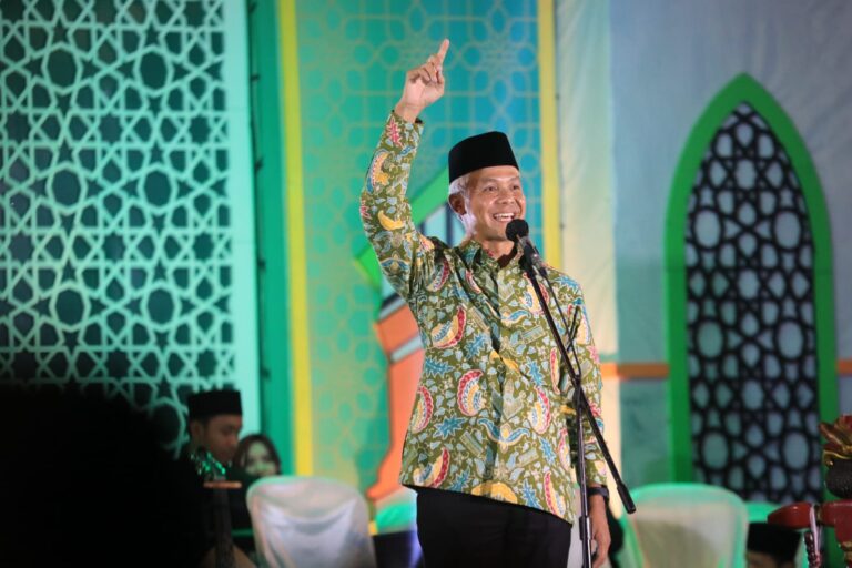 Ganjar Siap Bantu Santri Punya Bakat Olahraga dan Seni