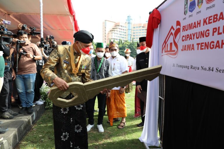 Tolak Polarisasi Pemilu, Ganjar Resmikan Rumah Kebangsaan