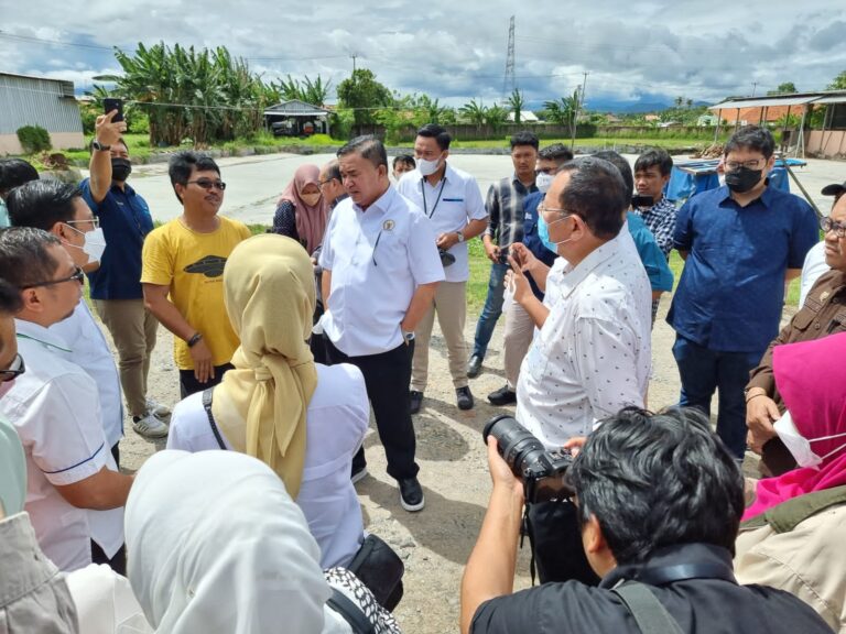 DPR, Kementan, Bappanas dan Bulog Sidak Pasar Dan Penggilingan Di Banten