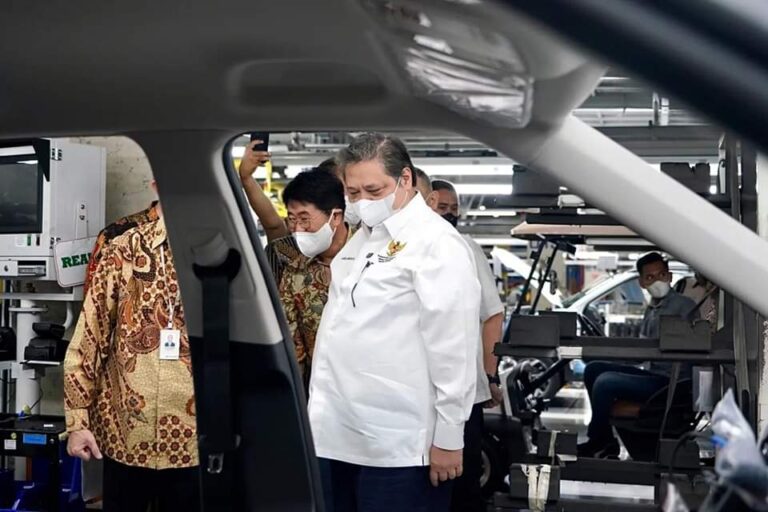 Airlangga: Kinerja Industri Otomotif Sangat Memuaskan