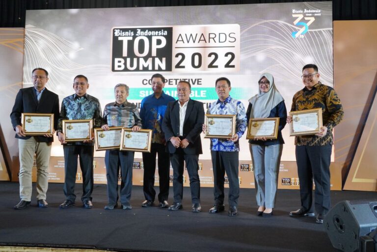 Jasa Marga Raih Penghargaan di Bisnis Indonesia TOP BUMN Awards 2022