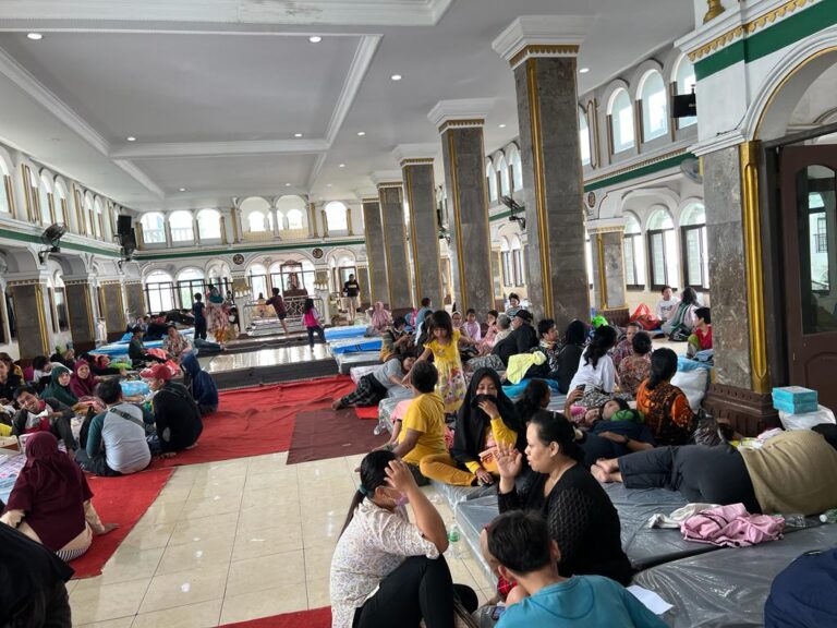 SLE Peduli Gerak Cepat Salurkan Bantuan untuk Korban Kebakaran di Mampang Jakarta Selatan