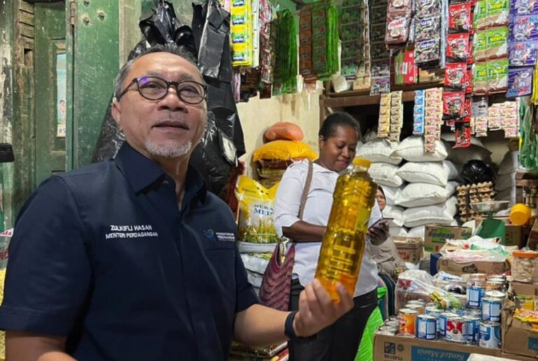 Di Sorong, Zulhas Pastikan Harga Bapok Stabil selama Nataru