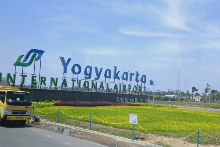 Jelang Nataru, Komisi V DPR Tinjau Kesiapan Bandara YIA