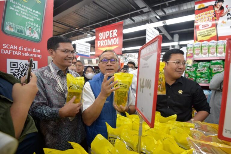 Stok Bapok Terkendali, Zulhas: Pemerintah Siap Hadapi Nataru