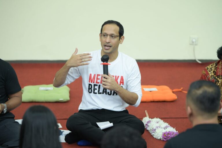 Kunjungi Sulawesi Utara, Menteri Nadiem Tinjau Transformasi Pendidikan Melalui Program-Program Penggerak