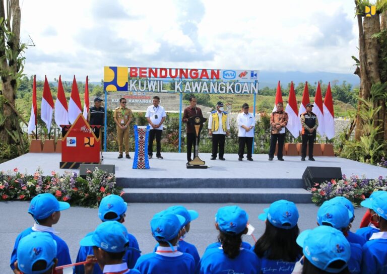 Di Depan Ratusan Siswa, Menteri Basuki Dampingi Presiden Resmikan Bendungan Kuwil Kawangkoan