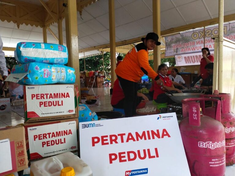 Banjir Belum Surut, Pertamina Kirim Bantuan Bright Gas dan Sembako ke 2 Dapur Umum di Pati