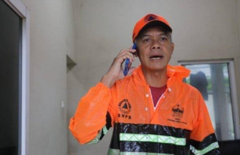 Hubungi KSAL, Ganjar Pranowo Gerak Cepat Atasi Krisis BBM di Karimunjawa