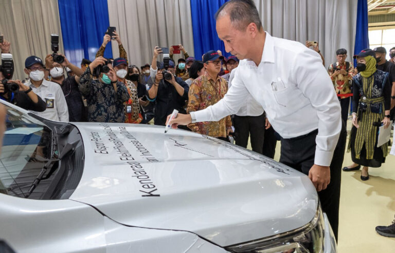 Kinerja Industri Otomotif Ngebut Menuju Pasar Ekspor