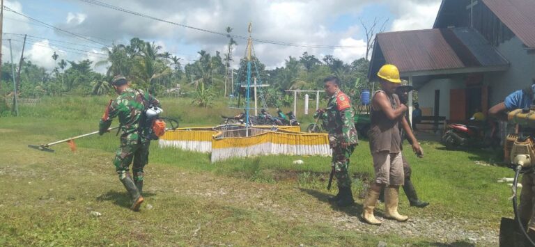 Aksi Babinsa Koramil Mapurujaya Kerja Bakti Bersihkan Gereja