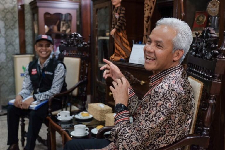 Ganjar Ajak Masyarakat Jateng Bantu Pantarlih dalam Coklit