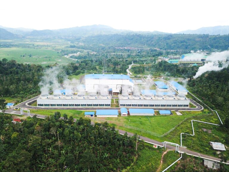 Investasi Pembangkit Panas Bumi Dukung Energi Bersih