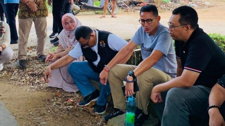 Nongkrong Santai, Sandiaga dan Gubernur NTB Bahas Proyek Ekraf
