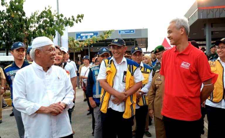 Ganjar: Penerapan One Way Tol Cikampek-Semarang Afektif Tekan Kemacetan