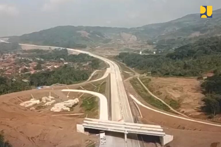 Kementerian PUPR Fungsionalkan Seksi 4-6 Tol Cisumdawu: Terbukti Lancarkan Arus Mudik