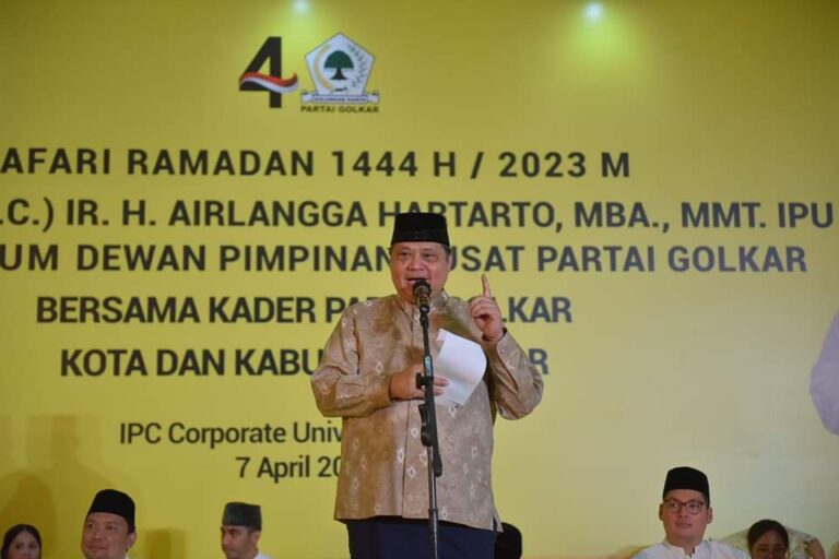 Airlangga Minta Kader Golkar Terjun ke Masyarakat selama Ramadan