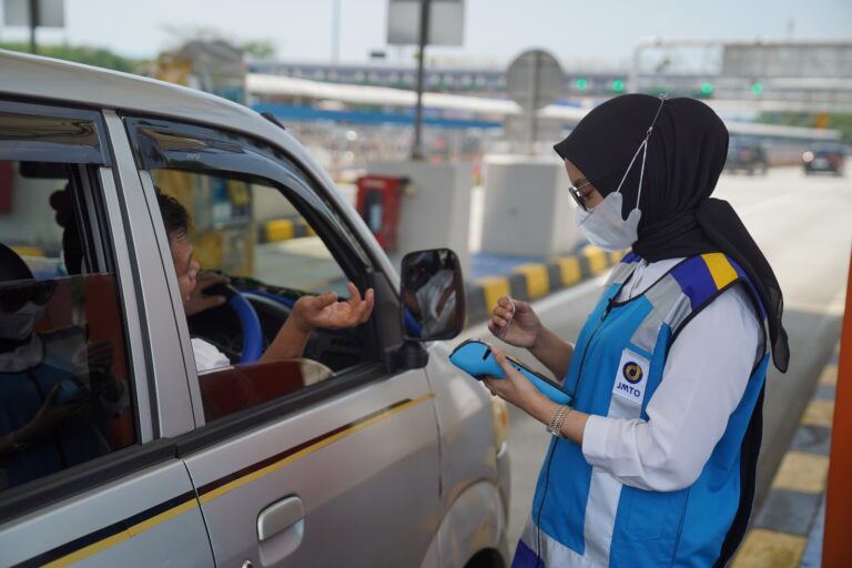 Hindari Antrian Panjang, Jasa Marga Imbau Pengemudi Pastikan Saldo e-Toll Cukup