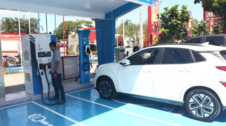 PLN Sediakan 616 Stasiun Pengisian Mobil Listrik di Mudik 2023