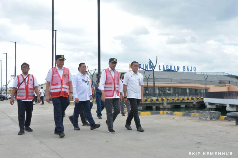 Jelang KTT ASEAN 2023, Menhub Tinjau Kesiapan Transportasi di Labuan Bajo