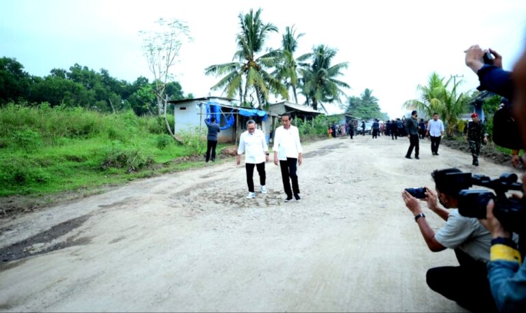 Menteri Basuki: Pekerjaan Perbaikan Jalan Kota Gajah-Simpang Randu di Lampung Tengah Segera Dimulai