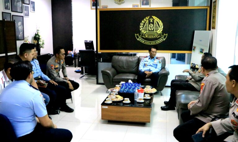 Kepala Kantor Imigrasi Bekasi Terima Kunjungan Kapolres, Ini yang Dibahas