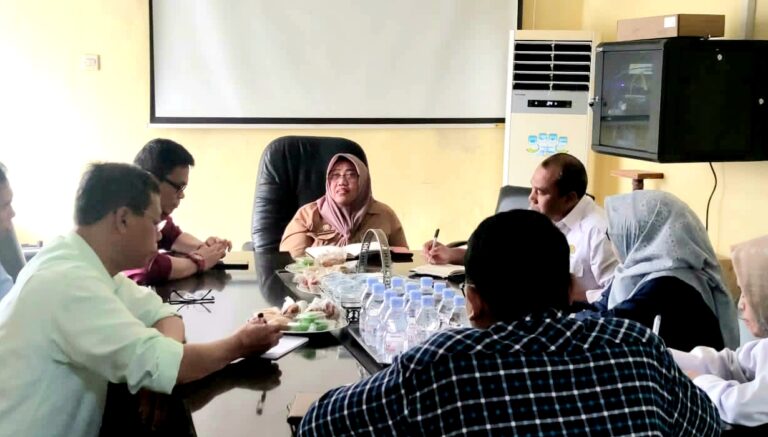 Direktur Aneka Kacang dan Umbi, Kementan, Enie Tauruslina Amrulloh memimpin rakor penyiapan program eksponensial komoditas kedelai berbasis hulu-hilir.