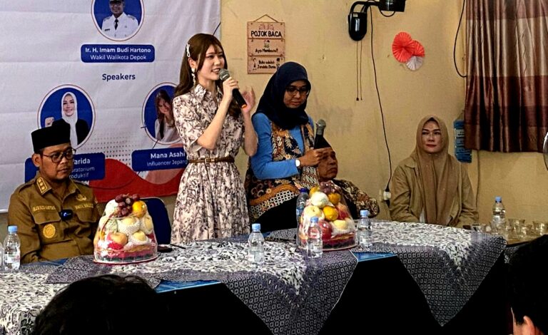 TikToker asal Jepang Asahina Mana Kunjungi Depok, Ada Apa?