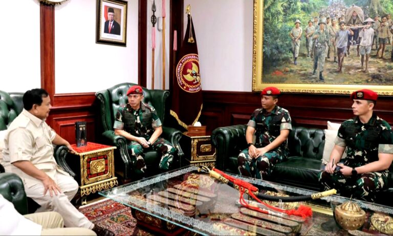 Terima Danjen Kopassus, Menhan Prabowo Beri Saran Agar Kopassus Tetap jadi Kebanggaan Negara