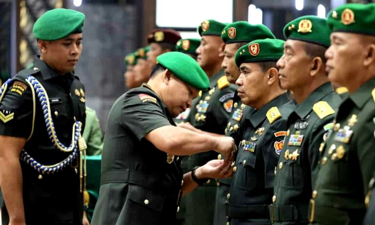 Kasad Dudung Pimpin Sertijab Sejumlah Jabatan Strategis di TNI AD