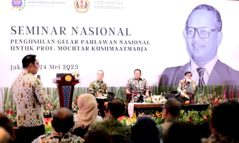 Ridwan Kamil Harap Prof. Mochtar Ditetapkan Sebagai Pahlawan Nasional