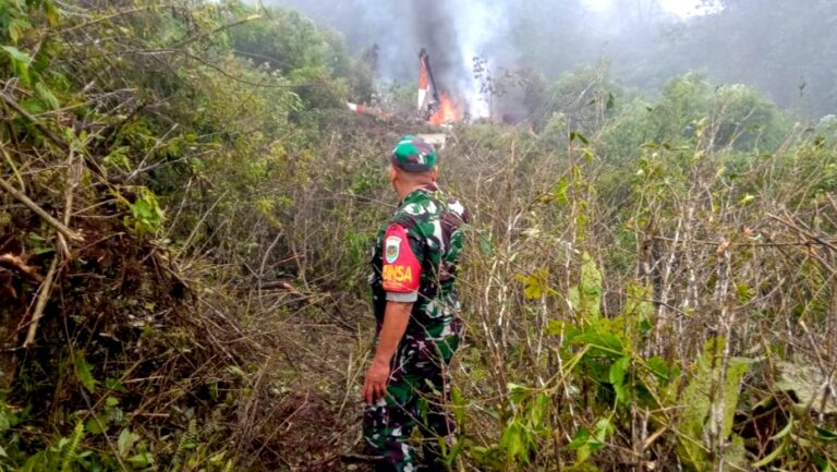 TNI AD Lakukan Investigasi Kecelakaan Heli Bell 412 di Kabupaten Bandung