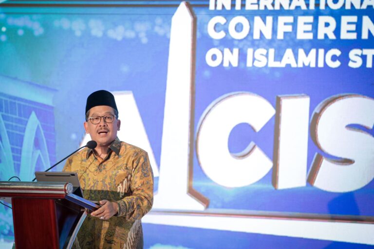 Tutup AICIS, Wamenag: Agama Harus jadi Problem Solver