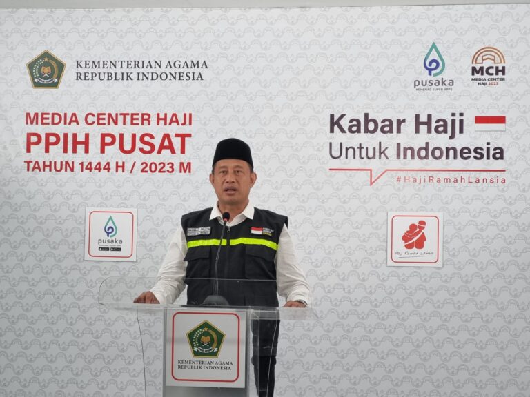 Ada Denda, Jemaah Dilarang Merokok di Kawasan Masjid Nabawi
