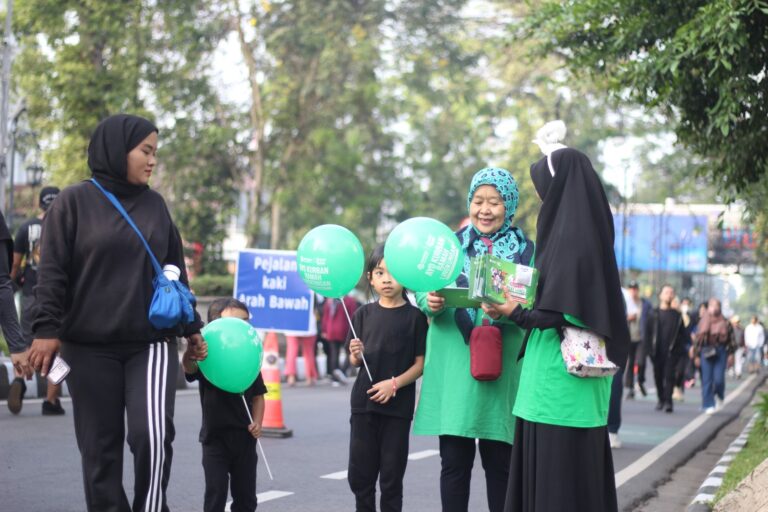 Edukasi Lingkungan; Pasukan Hijau Sinergi Foundation Terbar Benih Sayuran