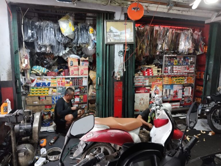 Kisah Sukses UMKM Binaan Pertamina; Dari Bengkel Rumahan, Merambah ke Bisnis Jual Beli Kendaraan