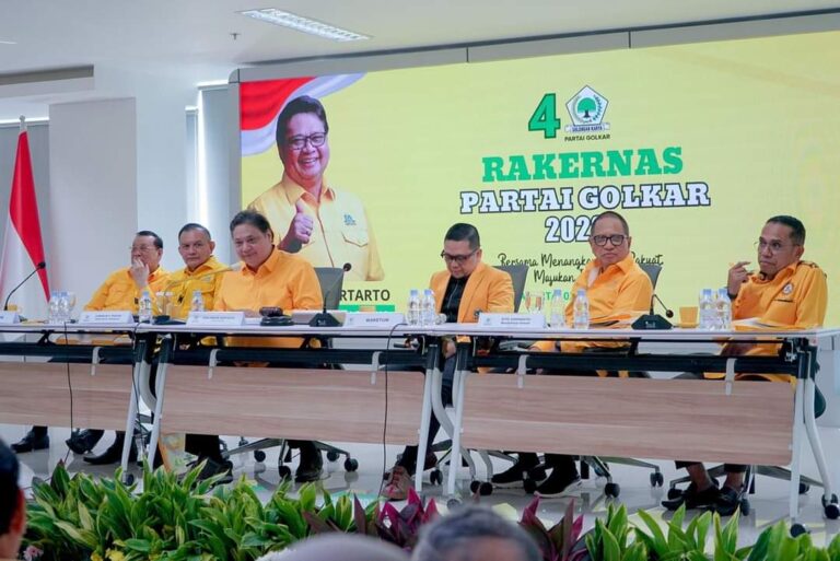Airlangga Serukan Kader Golkar Solid Hadapi Pemilu 2024