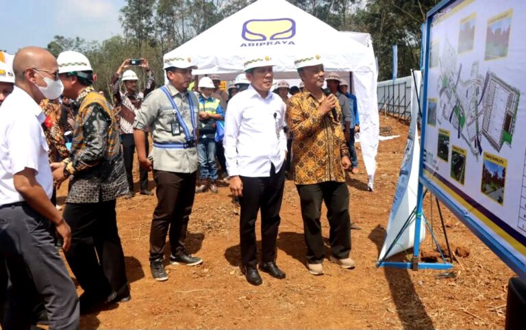Wujudkan Indonesia Poros Maritim Dunia, Kemenristek Bangun Kampus Polimarin di Bergas