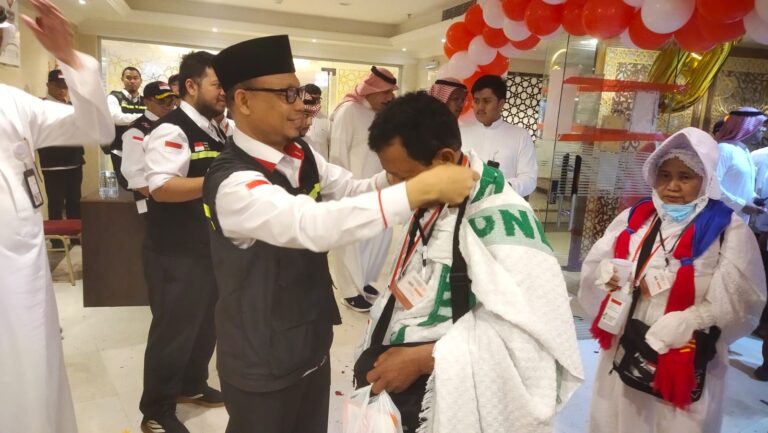 359 Jemaah SOC 01 Tiba Perdana di Makkah Al-Mukarramah