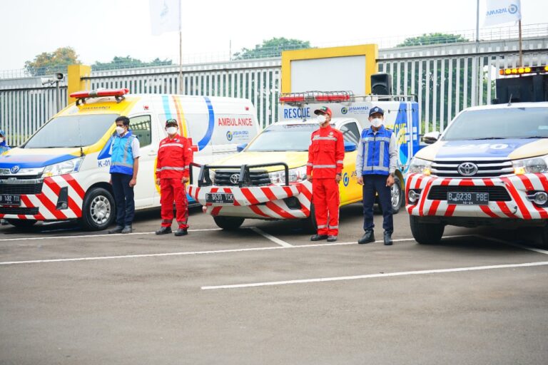 Jasa Marga Beri Mobil Ambulans ke Gereja Paroki Santa Maria Immaculata