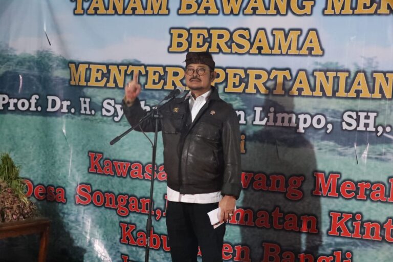 Tanam Bawang Merah Di Bangli, SYL Targetkan Penuhi Kebutuhan Dalam Negeri dan Ekspor