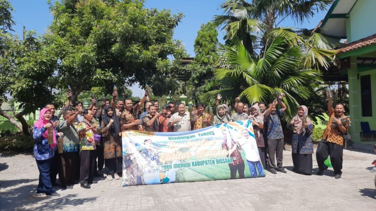 Petani Sragen Antusias Ikuti Bimtek Pembuatan Biosaka