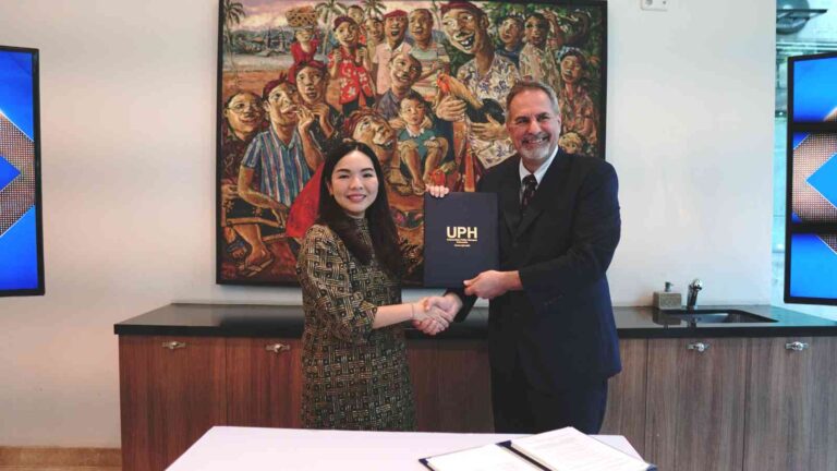 Fakultas Hukum UPH Jalin Kerja Sama dengan Monash University