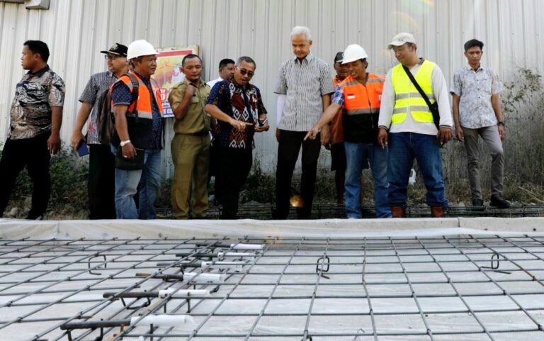 Tinjau Perbaikan Jalan di Sukoharjo, Ganjar: Jaga Kualitas dan Jangan Dikorupsi