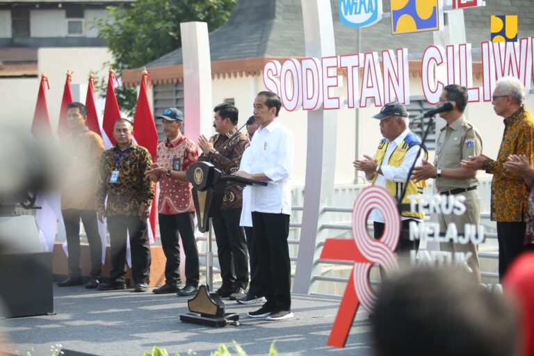 Presiden Jokowi Resmikan Sodetan Ciliwung 1.2 KM