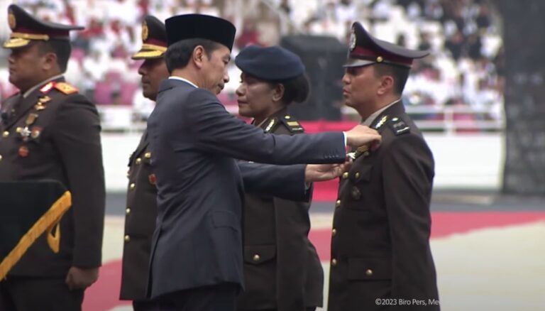 Presiden Jokowi Pimpin Upacara Peringatan ke-77 Hari Bhayangkara