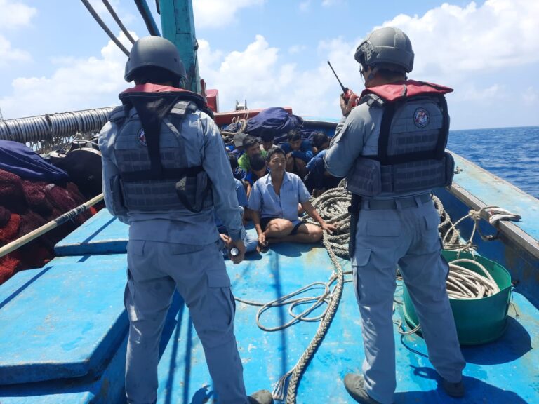Bakamla RI Tangkap Kapal Vietnam Pencuri Ikan di Laut Natuna Utara