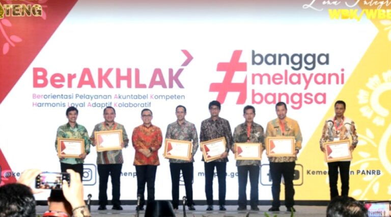 Kemenkumham Terima Penghargaan dari Menpan RB untuk Tata Kelola Pengadaan ASN Terbaik