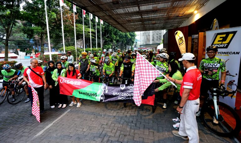 Kenang Bandung Lautan Api, GFNY Riders Jelajahi Kota Perjuangan