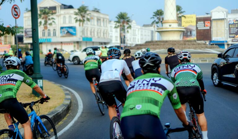 Jadi Kota Satelit yang Ramah Pesepeda, Group Ride ke-13 GFNY Bali-IFG Life Jelajahi Tangerang